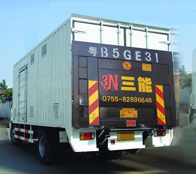 五菱小貨車裝尾板，讓運(yùn)輸更輕松！