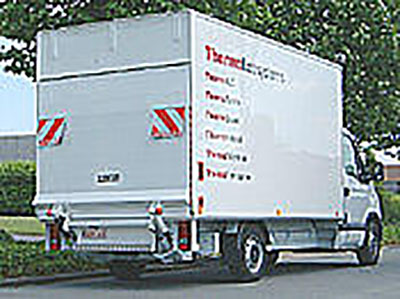 尾板車，多功能物流利器，助力運(yùn)輸行業(yè)革新